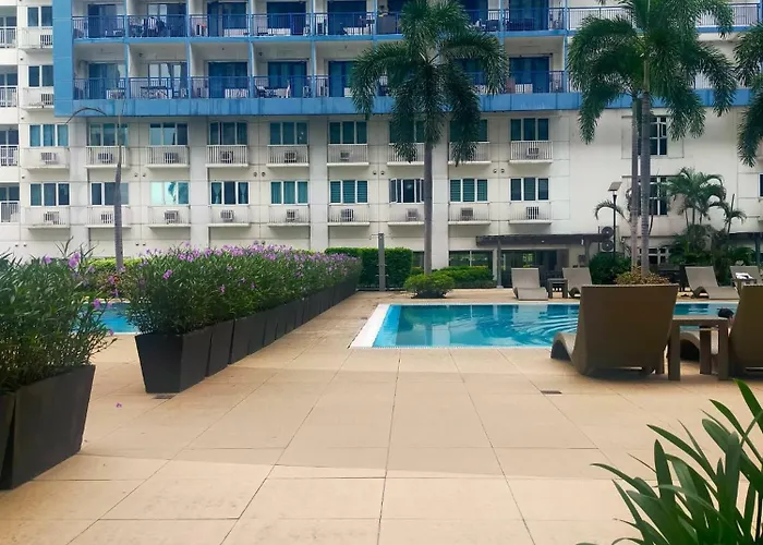 Apartment Sea Staycation Near Smx